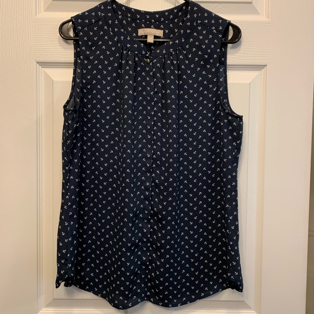 Banana Republic Navy Shell with Anchor Print ⚓️